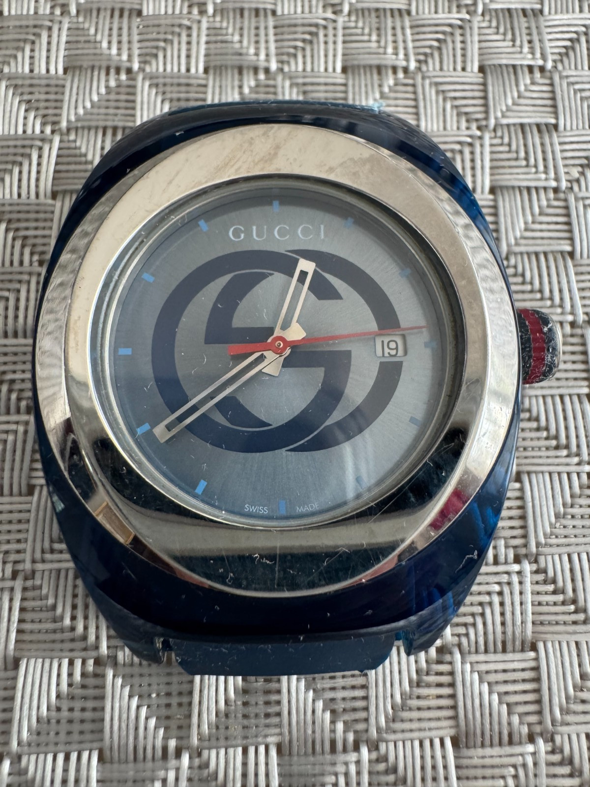 Authentic Gucci Sync YA137.1 Blue Swiss Quartz Watch Runs New Battery Needs Stra