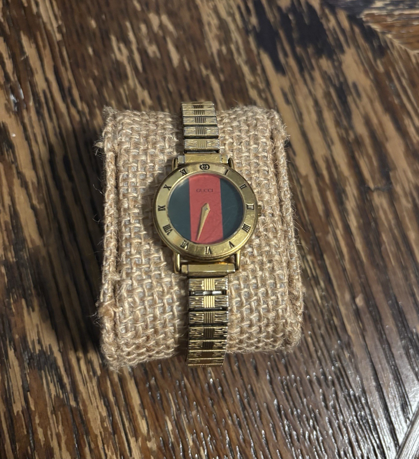 Gucci 3000.2.L Vintage Ladies Watch