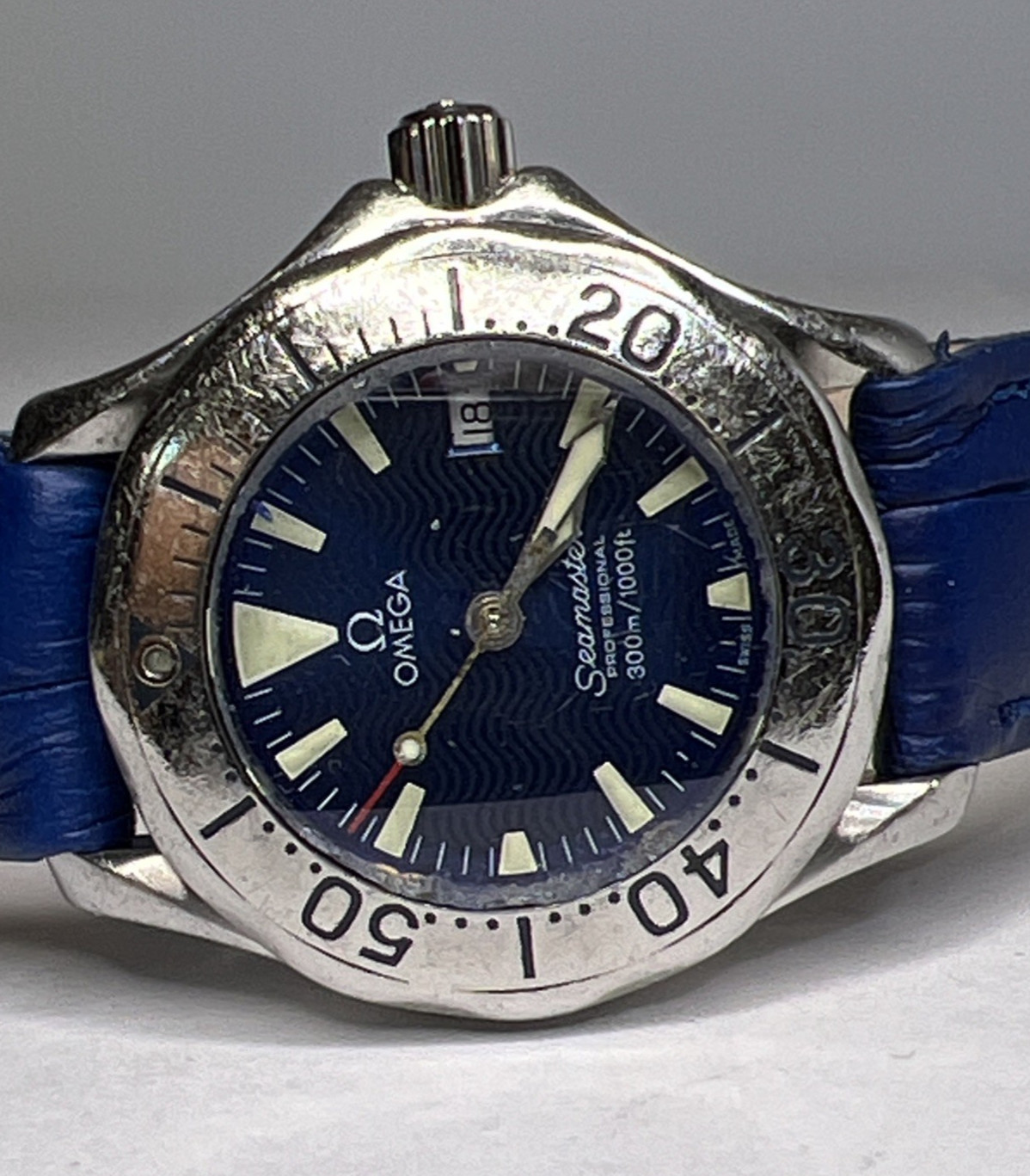 28mm Steel OMEGA 2285.80 Seamaster 300m Quartz Women’s Date Watch Blue Dial Band