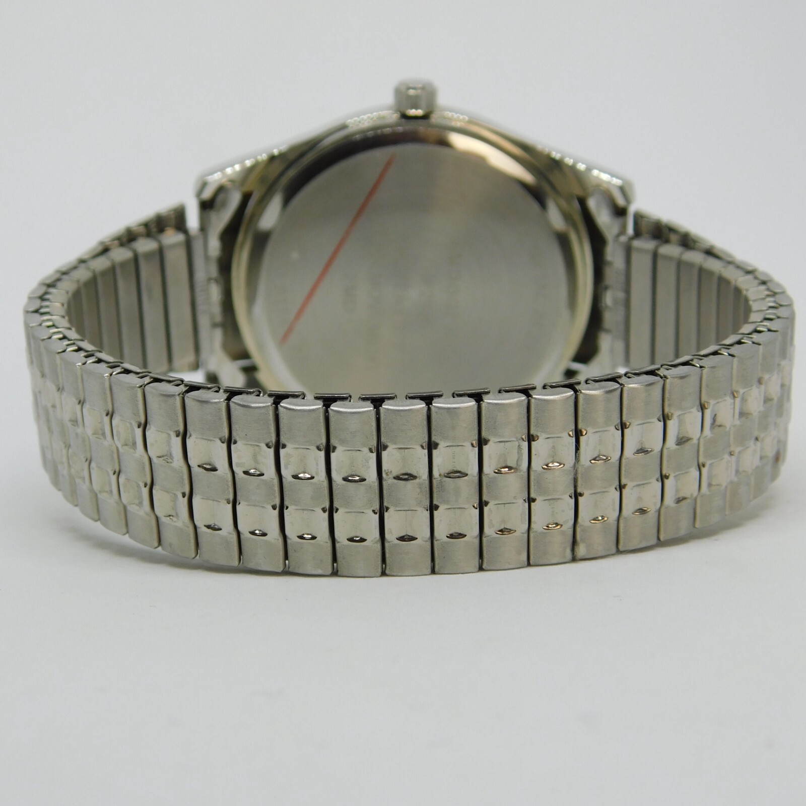 FMD FMDOGE024 Silver Tone Quartz Analog Men’s Watch Sz. 7 1/4″ New Battery
