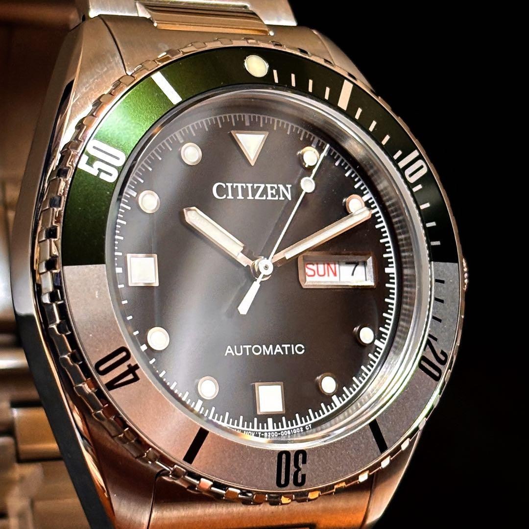 CITIZEN NH7531 50E Diver Watch Automatic Timepiece Green Bezel Luxury