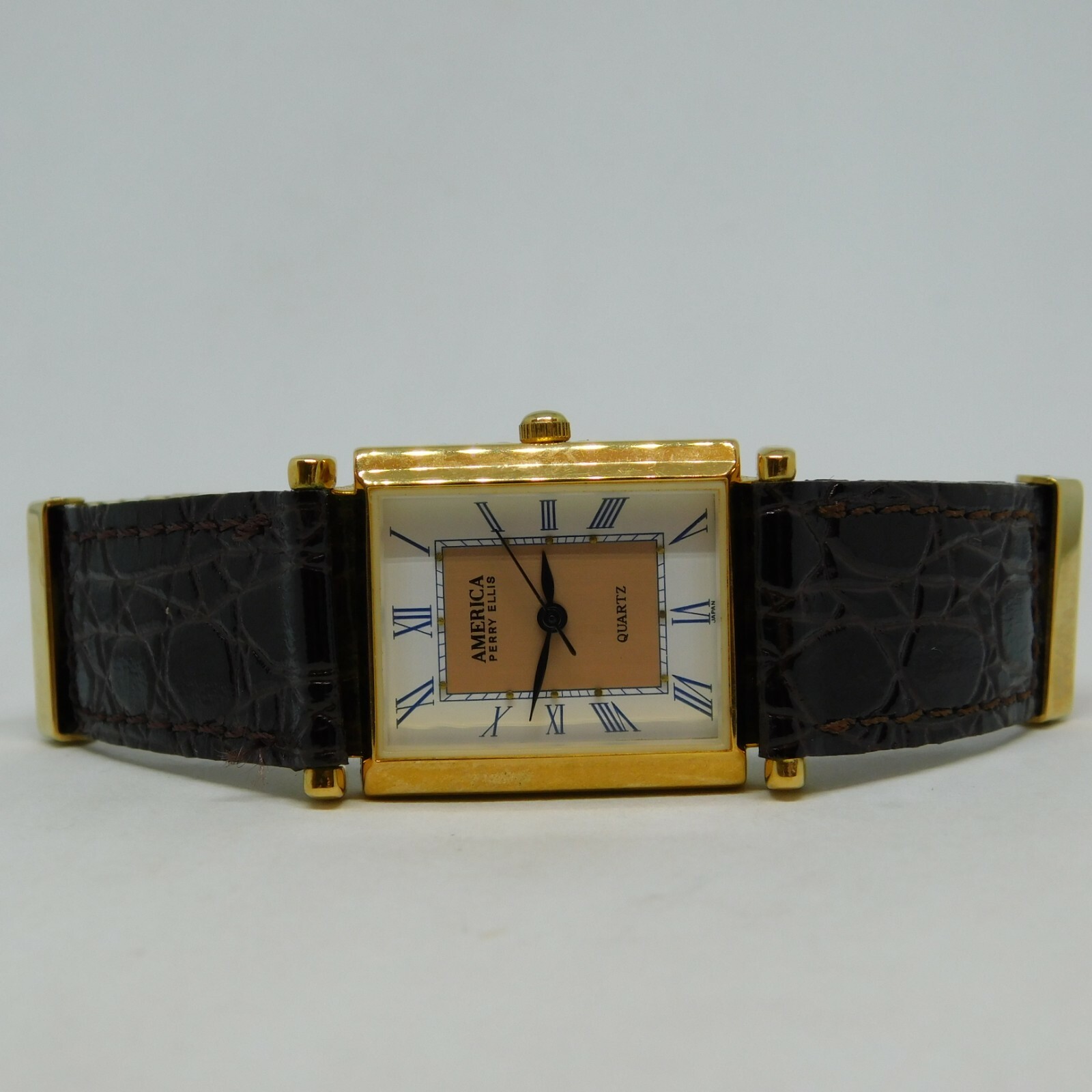 AMERICA Perry Ellis APE1212 Gold Tone Quartz Women’s Watch Sz.6 3/4″ New Battery