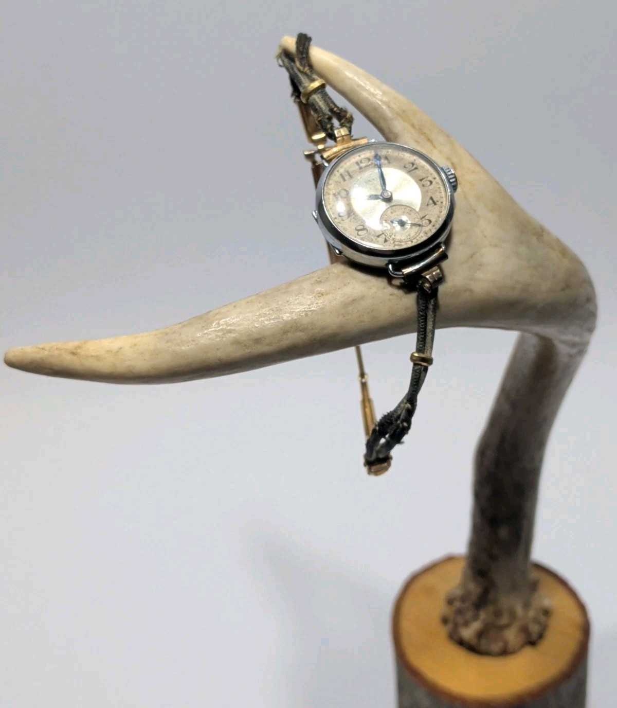 ✨ANTIQUE✨ 1920’s Dahlia Wristwatch w/ Sub-seconds Hand – Vintage Watch
