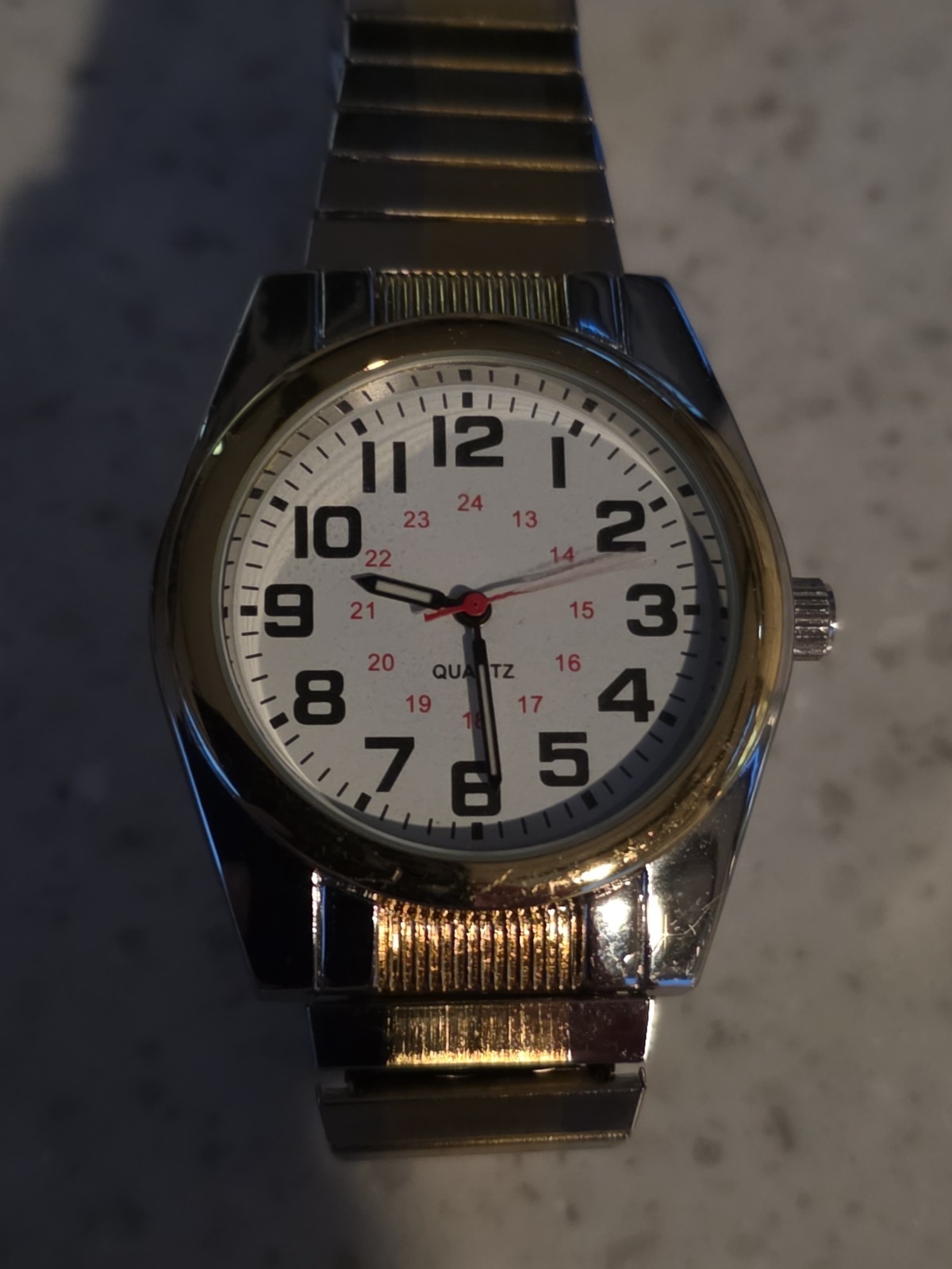 FMD Quartz Watch Men Silver Military Dial Easy Read Stretch Analog New Bat (32C)