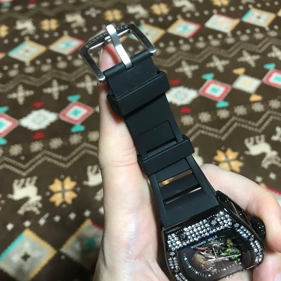 Quartz Watch, Battery Replaced, Accurate Time, Free Size Strap From Japan