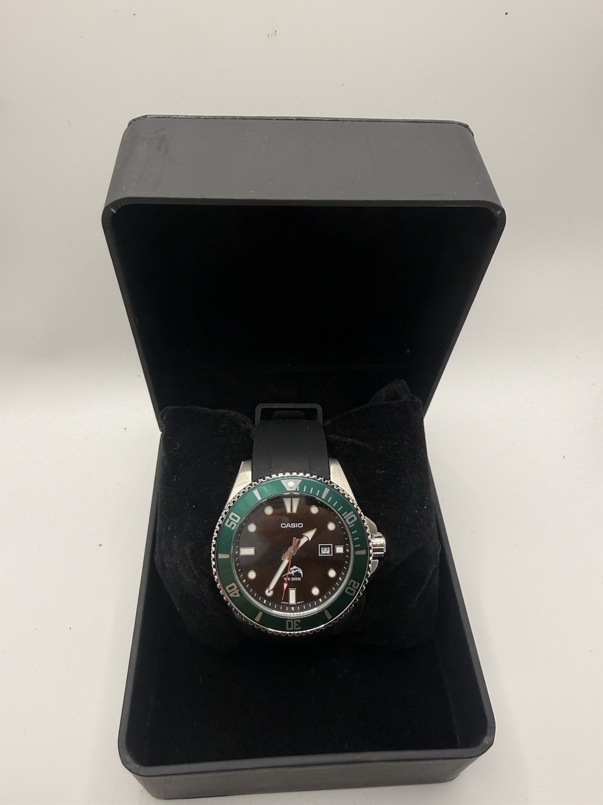 Casio MDV-106 Diver Quartz Wristwatch 200m Black Dial Green Bezel Resin w/ Box