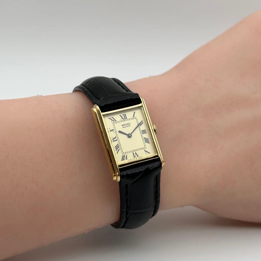 Seiko Rectangular Quartz 1400-6820 Watch 17.1mm 17.5cm wrist 18cm