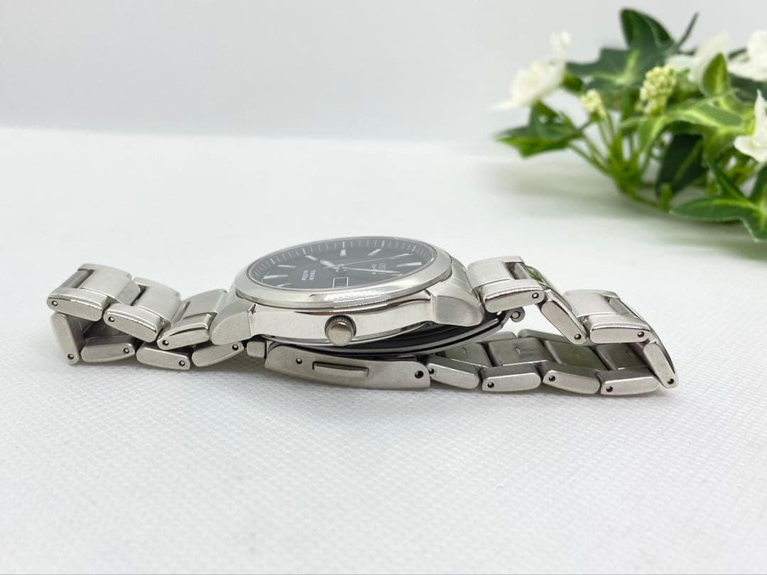 Working Citizen Eco-Drive Forma Titanium Black Dial E101