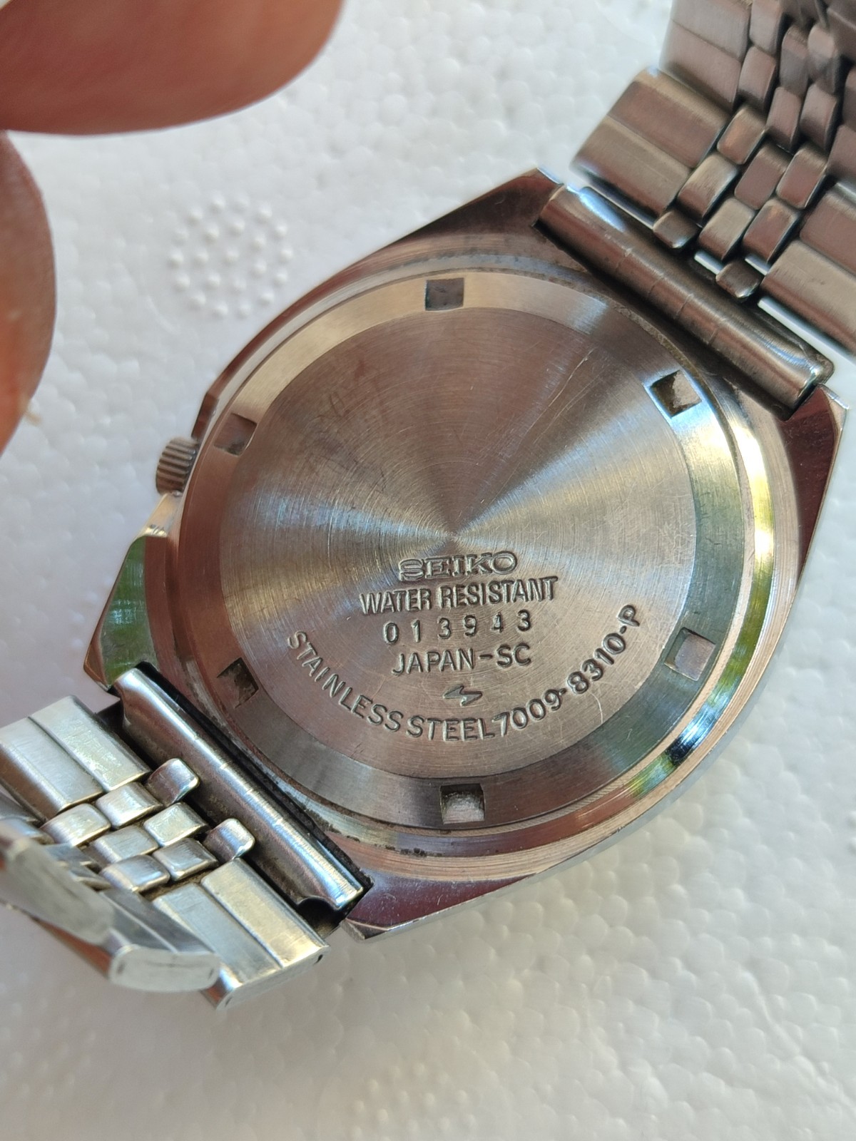 SEIKO AUTOMATIC 7009- 8310- P Excellent Condition 17 Jewels Vintage ’80mm .37