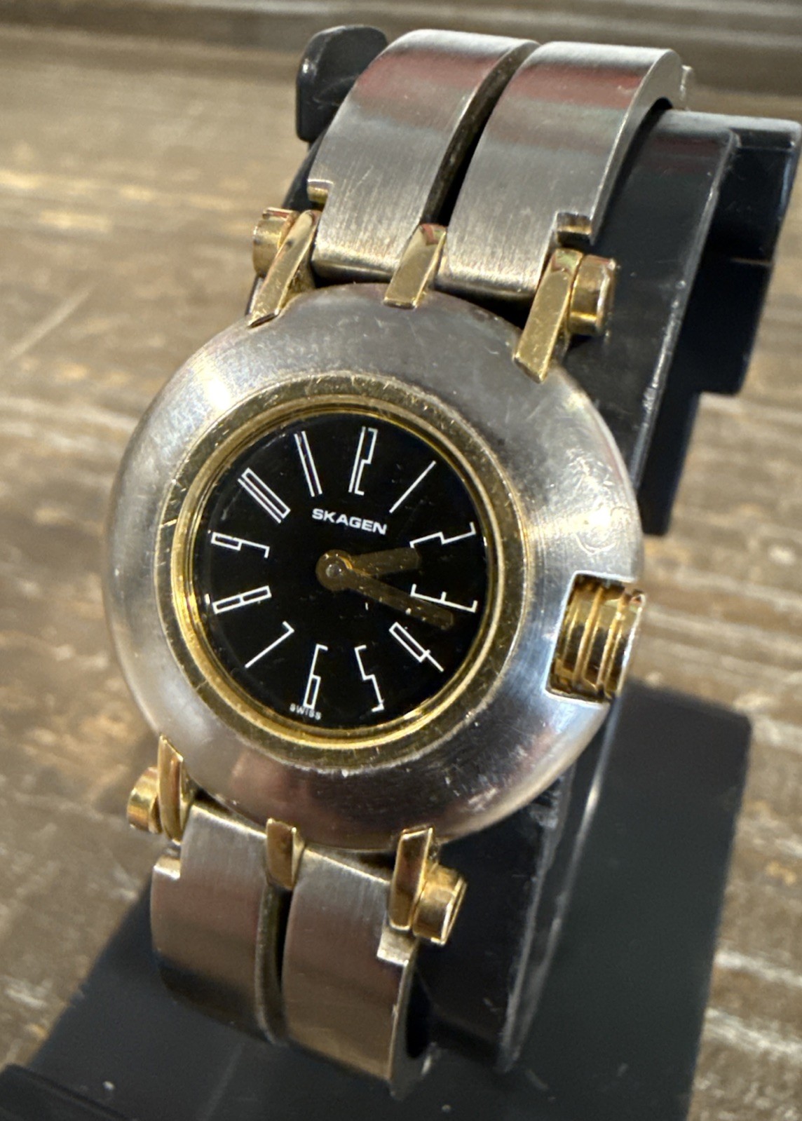 SKAGEN TIVOLI 1990’s Stainless Vintage Designer Watch Women Denmark ~ New Batt.