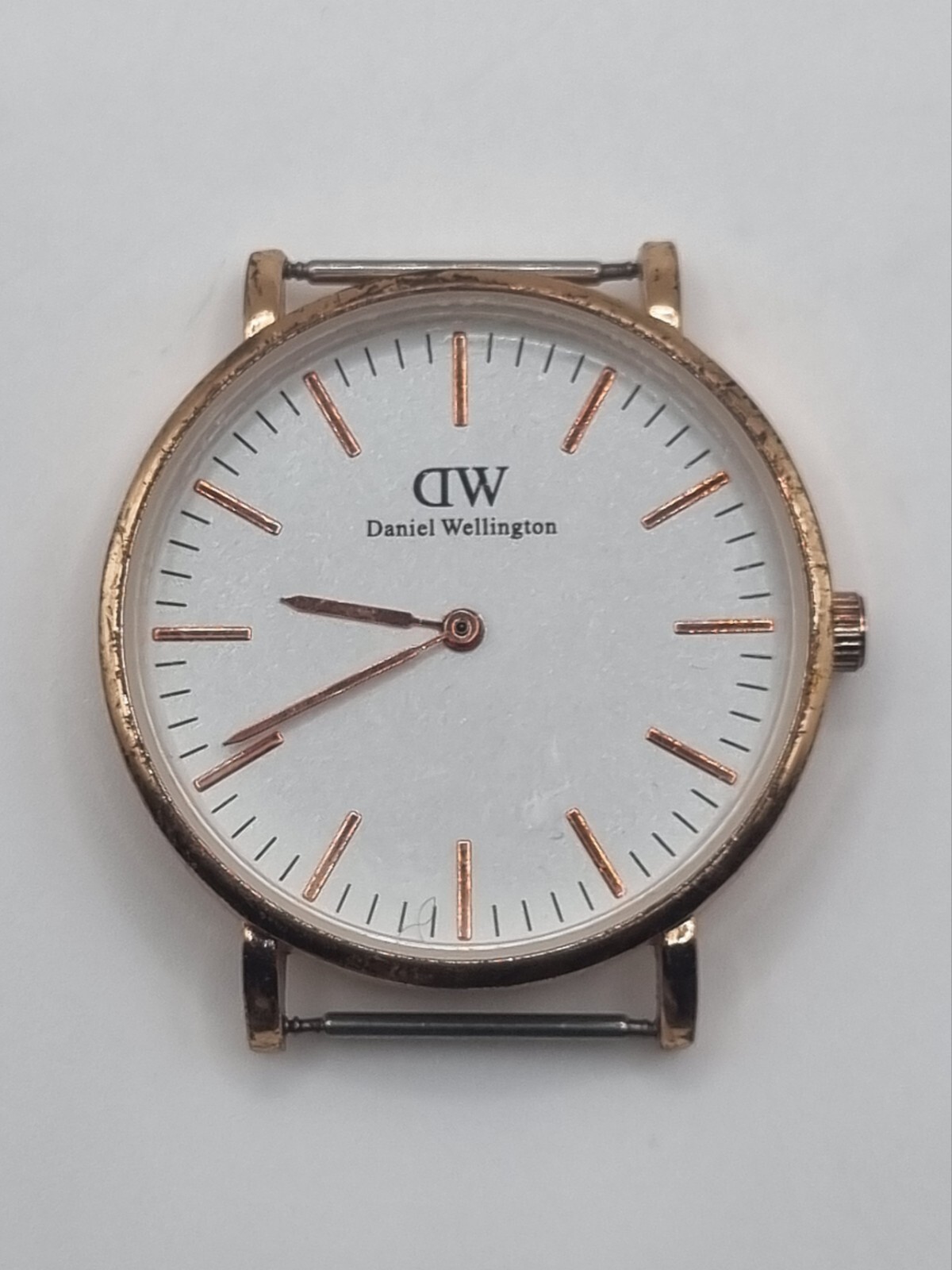 Daniel Wellington SL68 Quartz Rose Gold Watch No Strap Loose Hands Parts 37.8mm