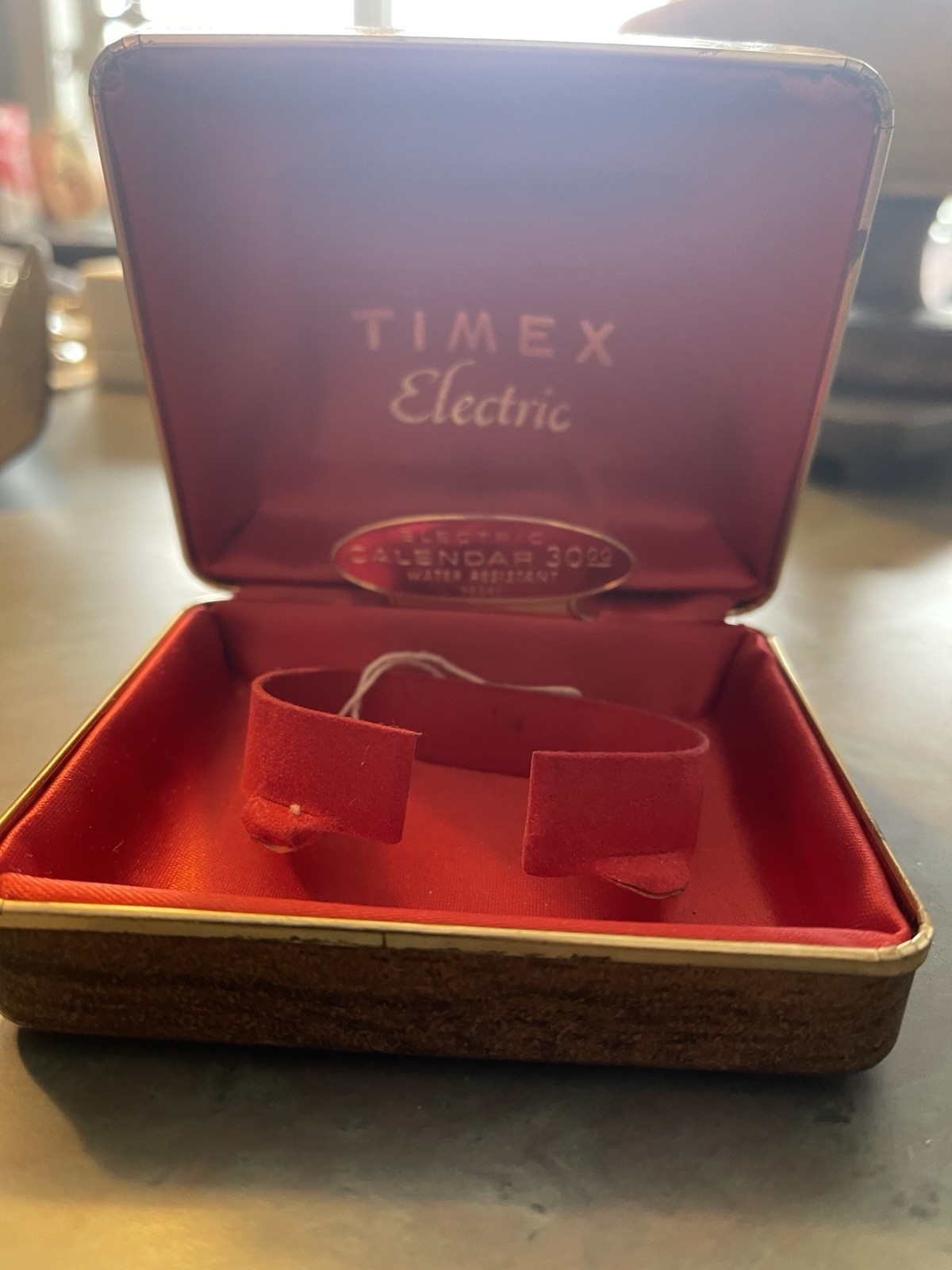 VINTAGE TIMEX ELECTRIC WATCH BOX with PAPERS and TAGS