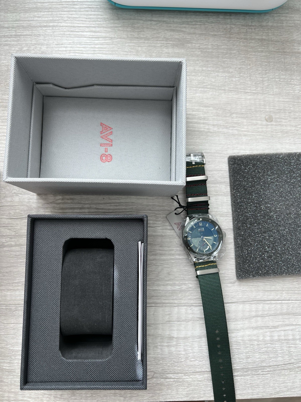 AVI-8 Flyboy Airmaster Sector Meca-Quartz Green Dial Mens Watch NEW AV-4112-02