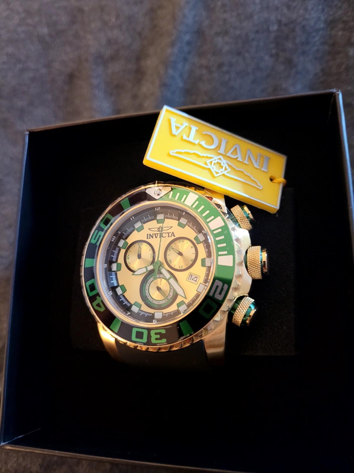 Invicta Sea Hunter Men’s Chronograph Date Diver 200m Quartz 58mm Box