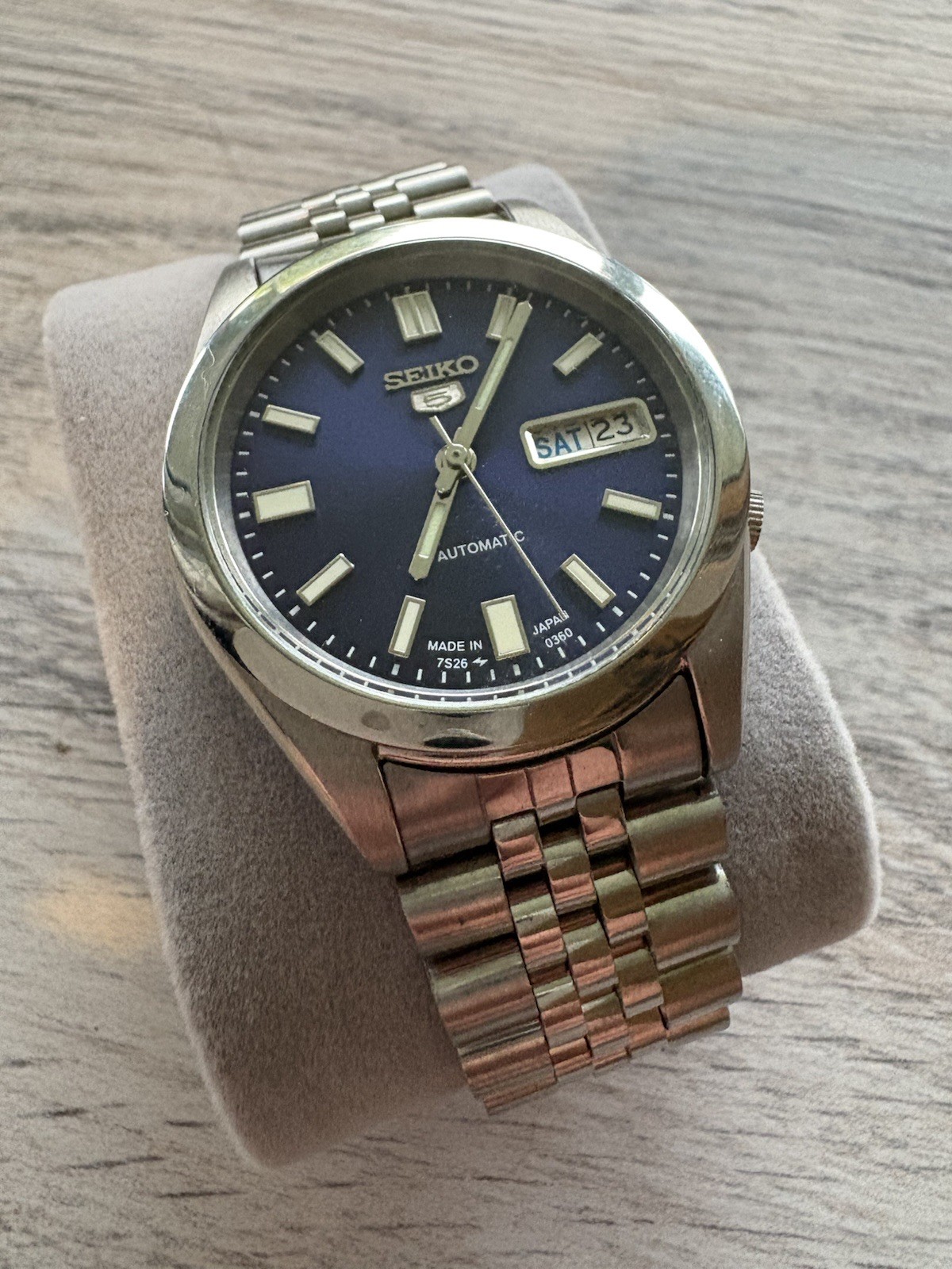 Vintage Seiko 5 Automatic Day/Date Mens Wrist Watch