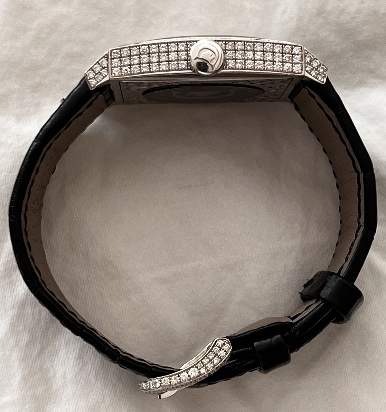 18k solid womens gold with diamond watch