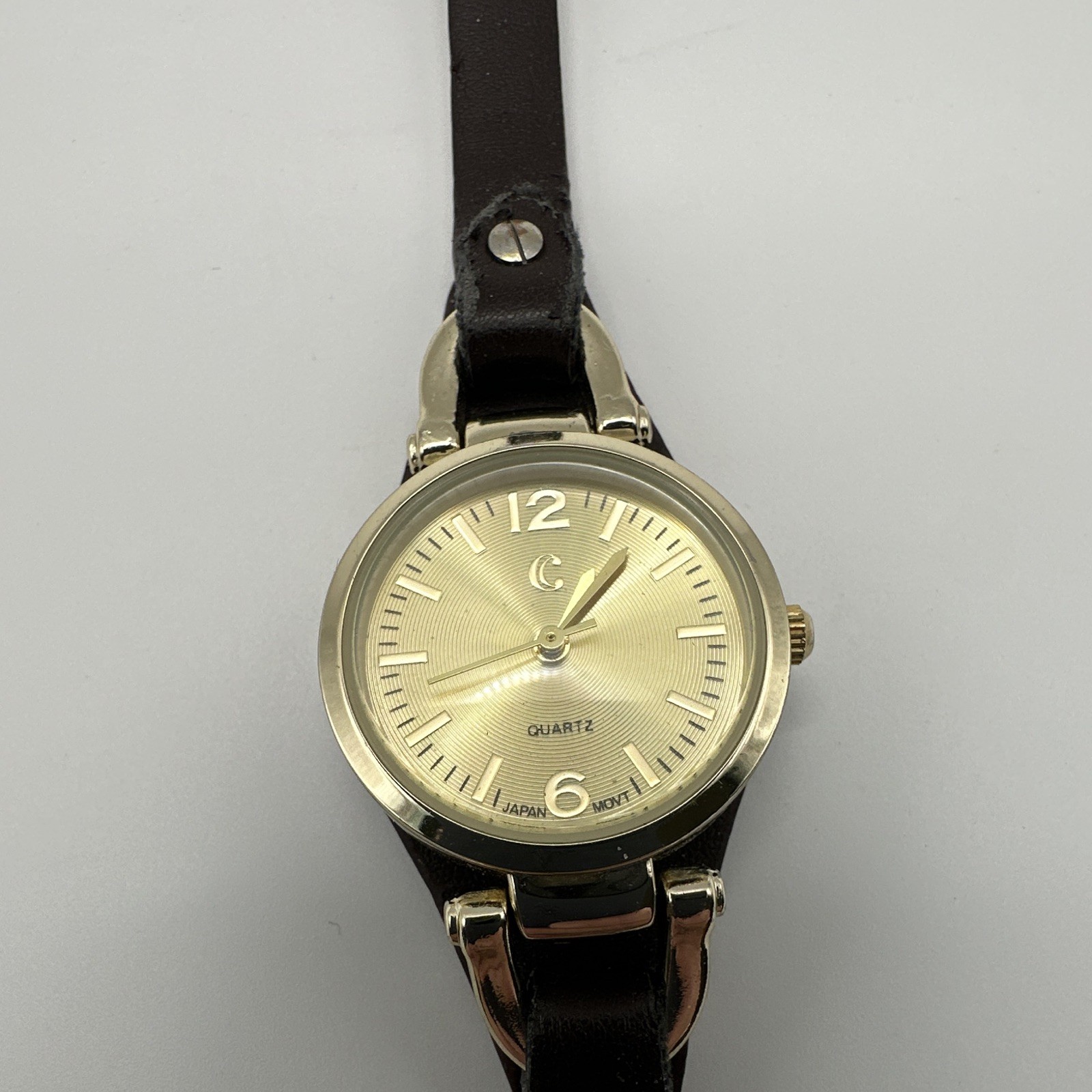 Women’s Quartz Analog Watch Gold Tone Round Case/Dial Brown Leather Strap