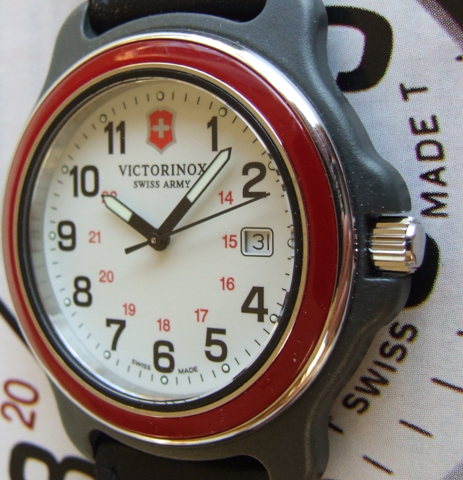 SWISS ARMY Watch~Men ‘The Famous’ ORIGINAL Series 2000 ClaSSiC RED 43mm JUMBO