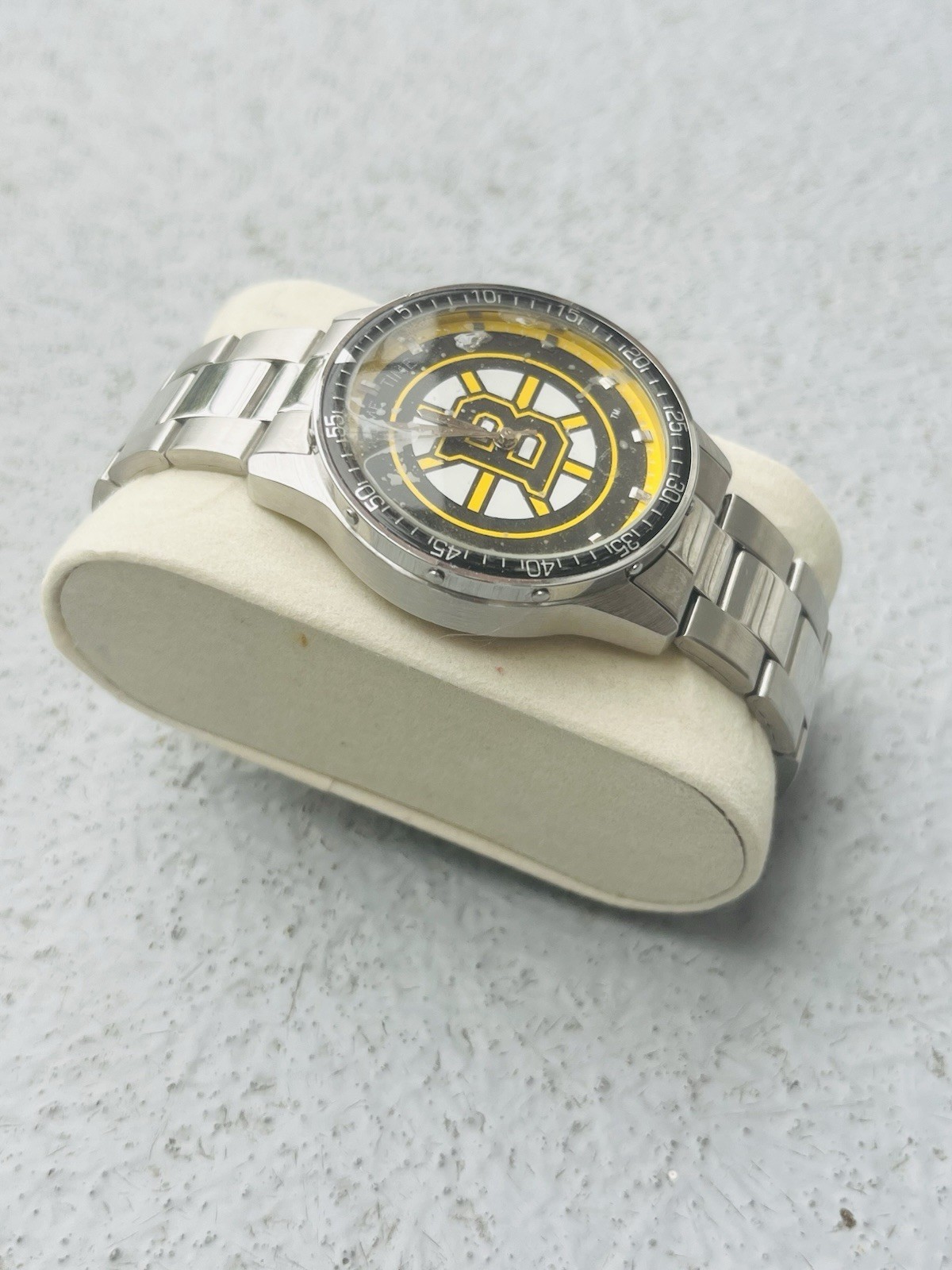 BOSTON BRUINS GAME TIME LICENSED “COACH” QUARTZ ANALOG WATCH