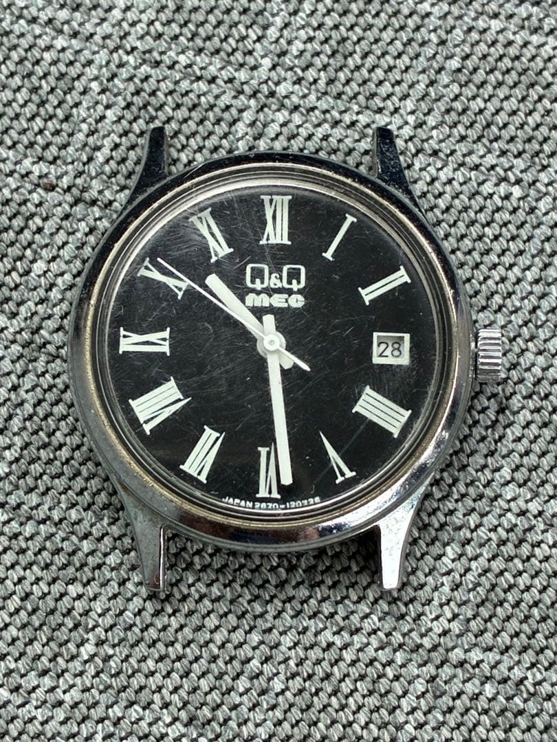 Citizen Q&Q manual winding watch, black dial, working condition.