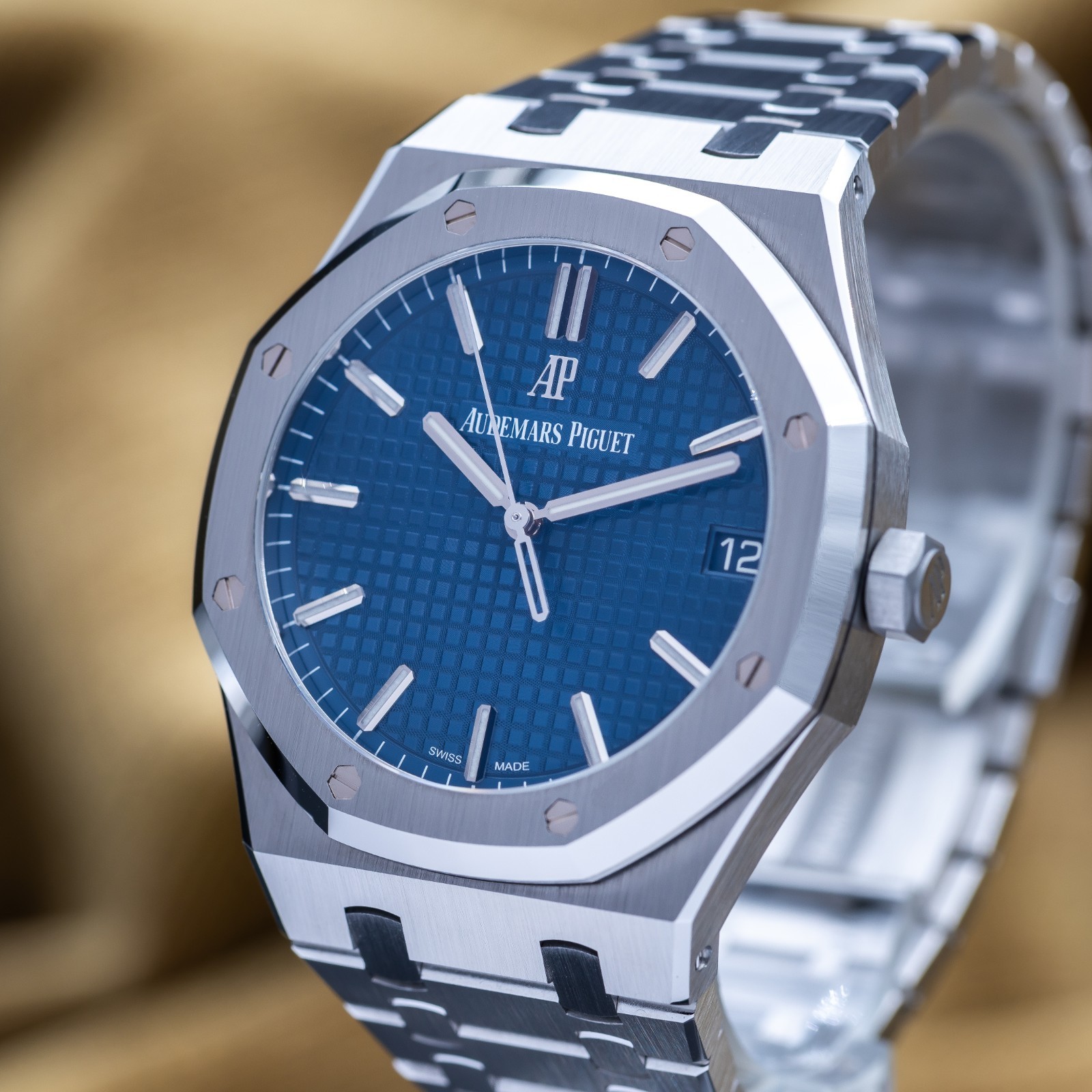 Audemars Piguet Royal Oak Automatic 41mm Blue Dial – AP 15500st Complete Set