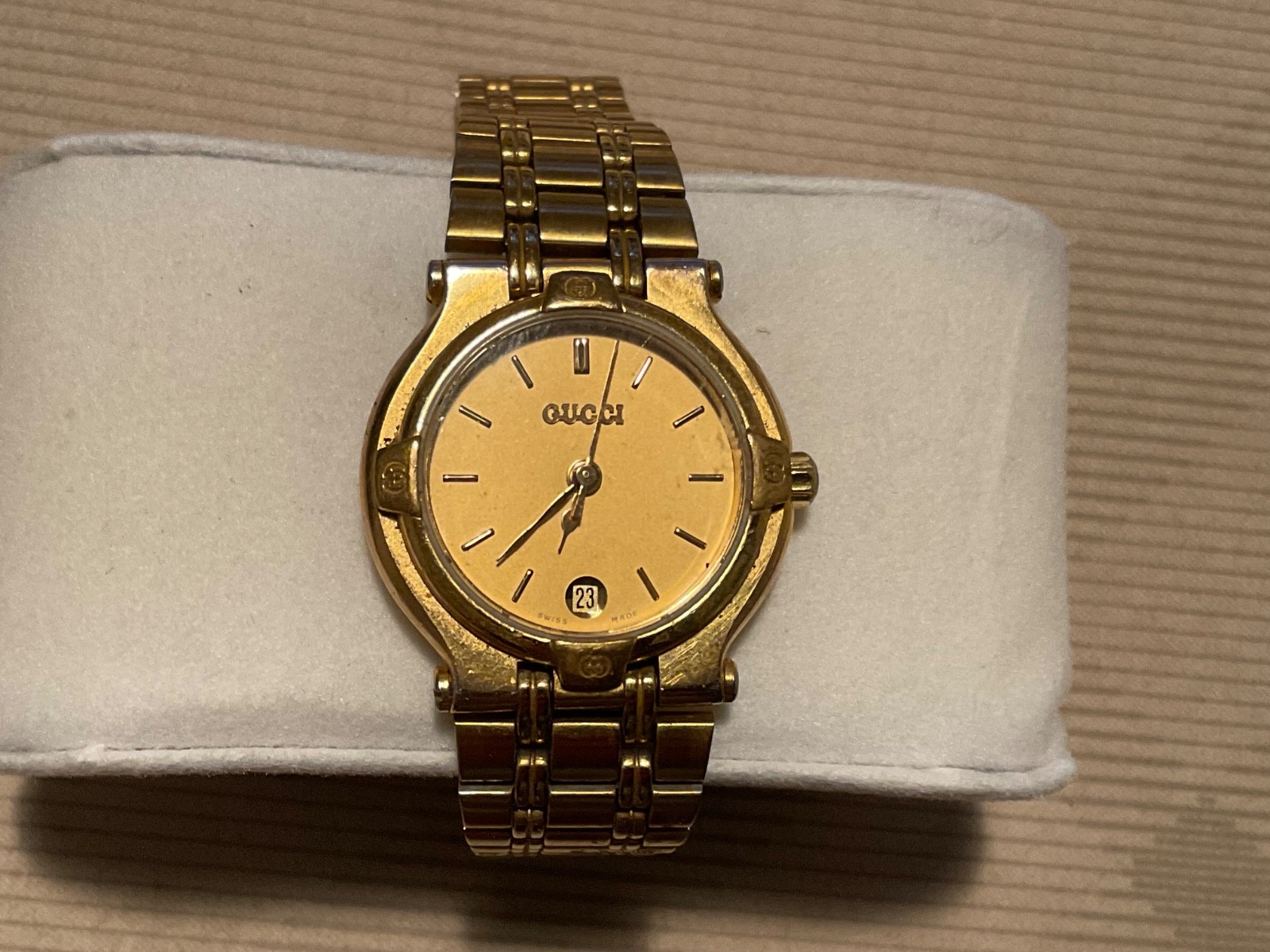 Gucci 9200L Watch Quartz Women’s Gold Plated Runs Great-New Battery