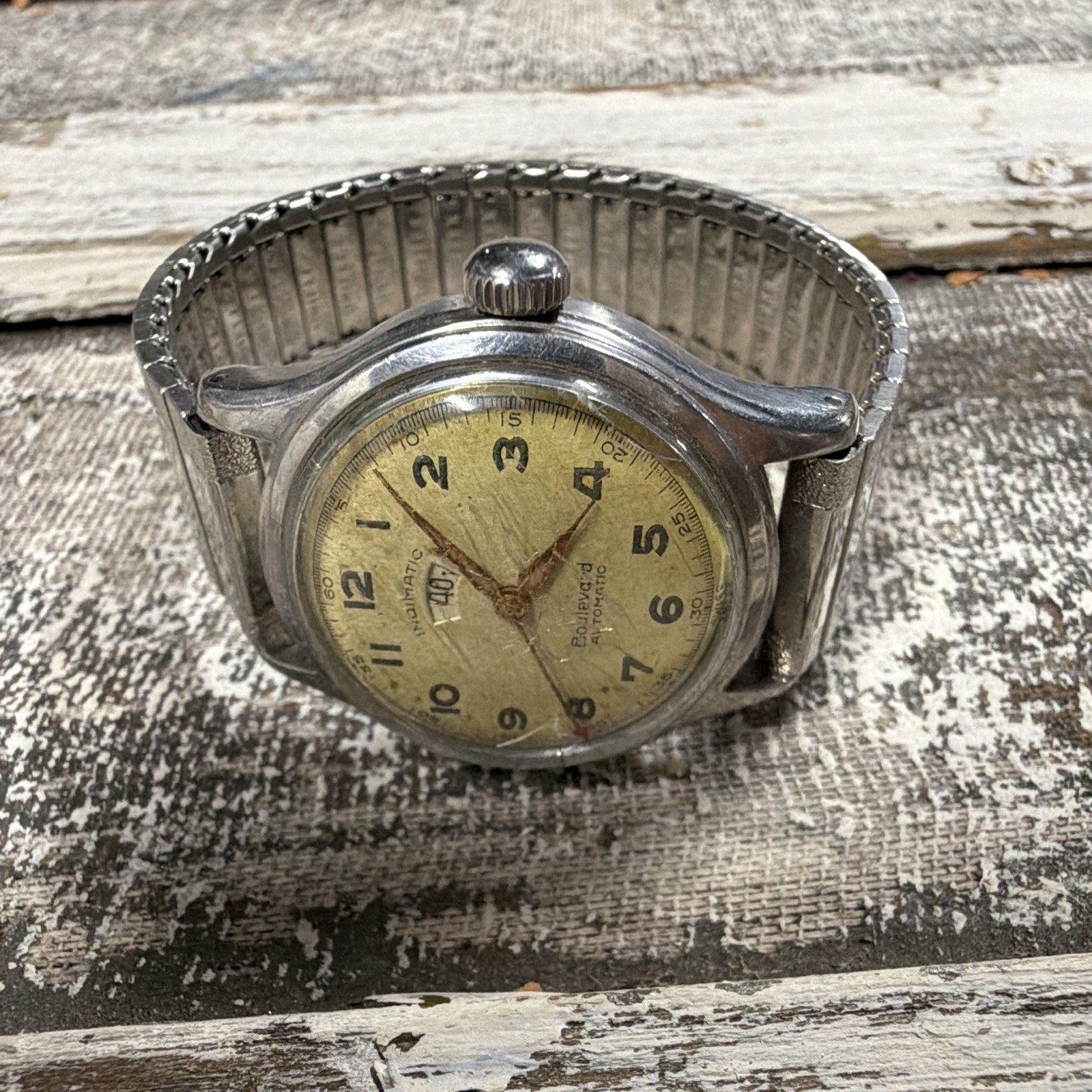 Boulevard Indimatic Automatic Vintage 34mm Cream Dial Steel Bracelet 17J