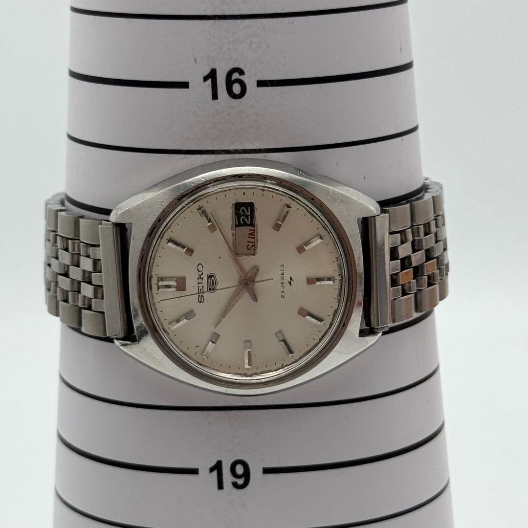 Rare SEIKO 5 Automatic Day Date Silver From Japan