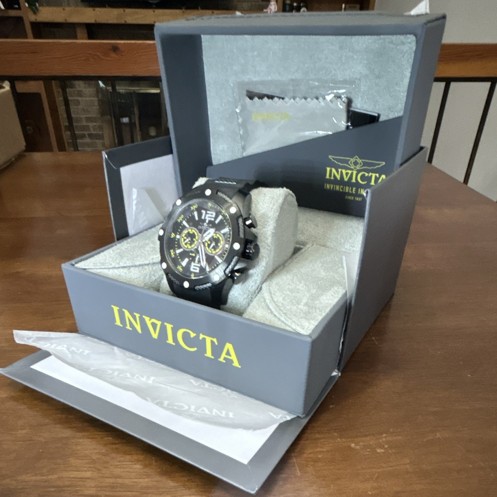 Invicta I-Force Men’s Chronograph Quartz 34021, Black, Rubber Strap, unworn
