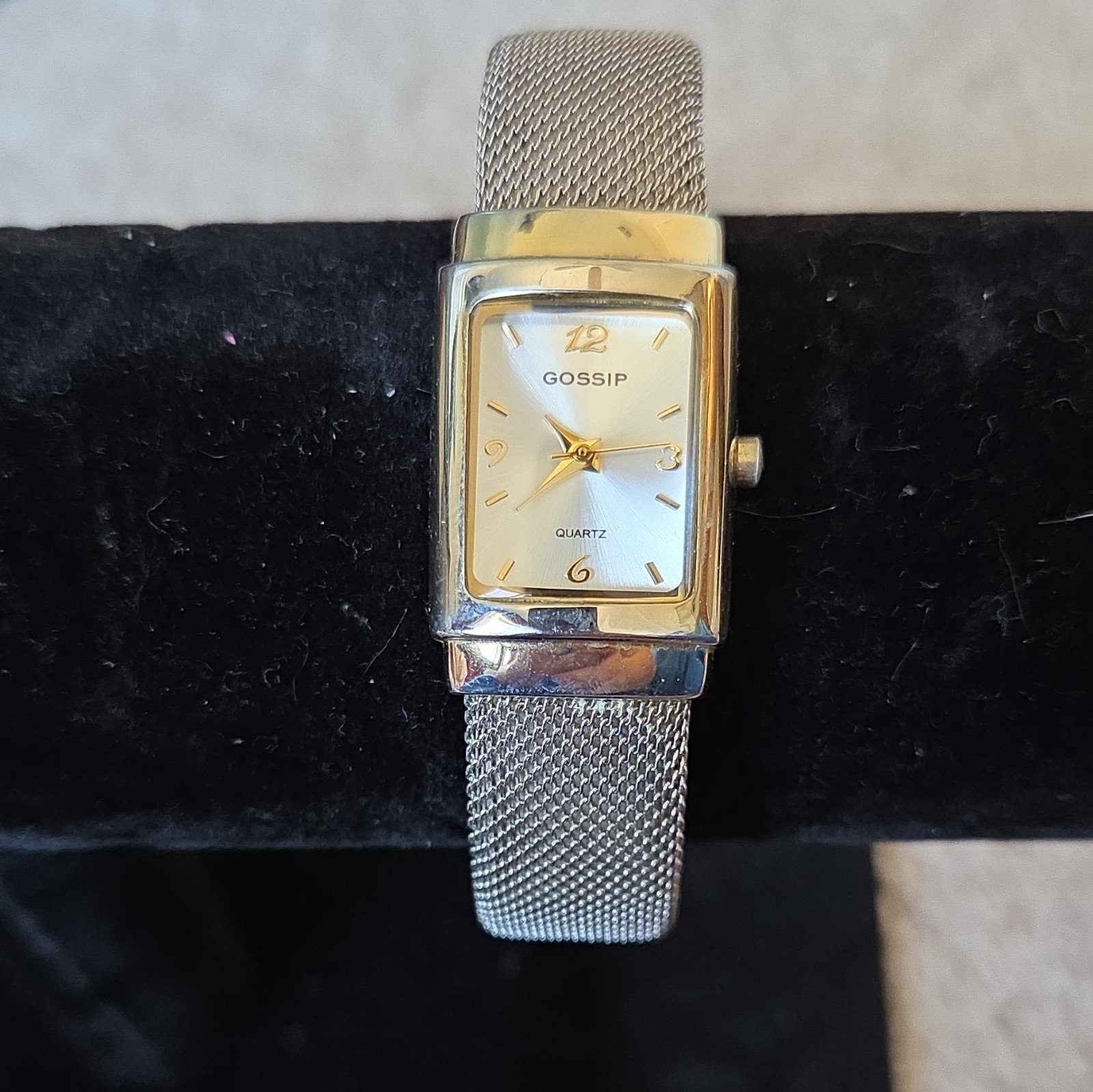 Gossip Quartz Analog Wristwatch Rectangle Silver Dial Silver Mesh Metal Band