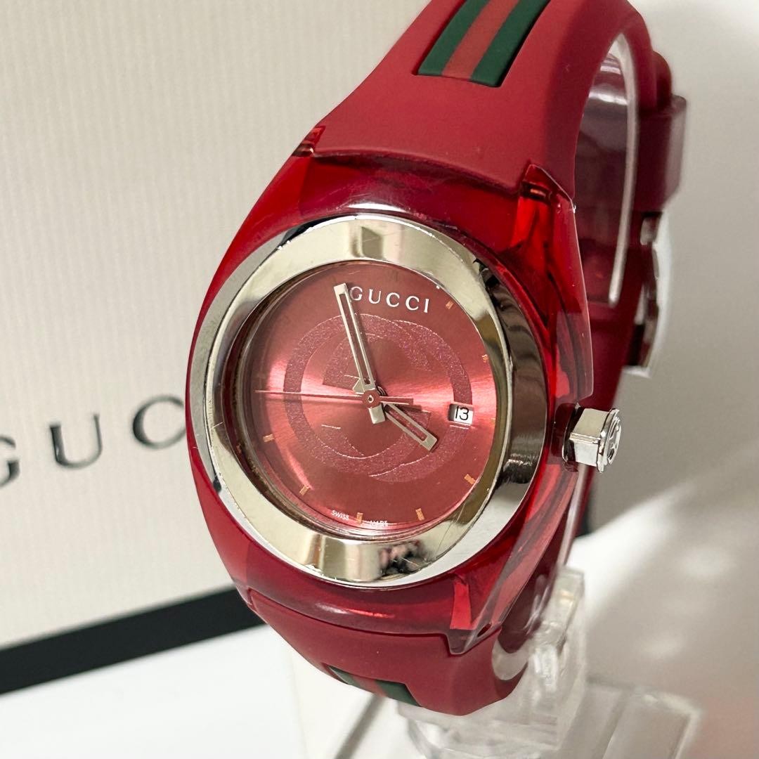GUCCI 137.1 Womens Quartz Wristwatch Red Dial Case 1.2in