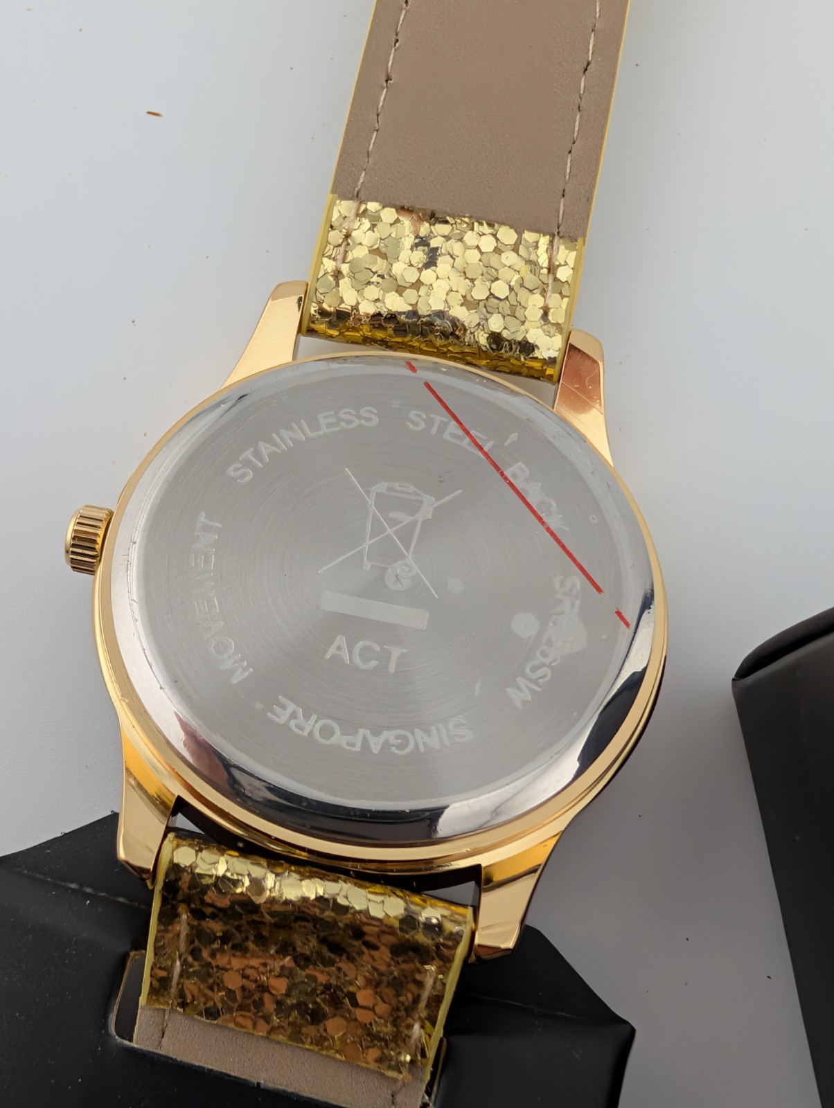 2016 Avon Glitter Sparkle Strap Watch Gold Women w/ Box- New Battery