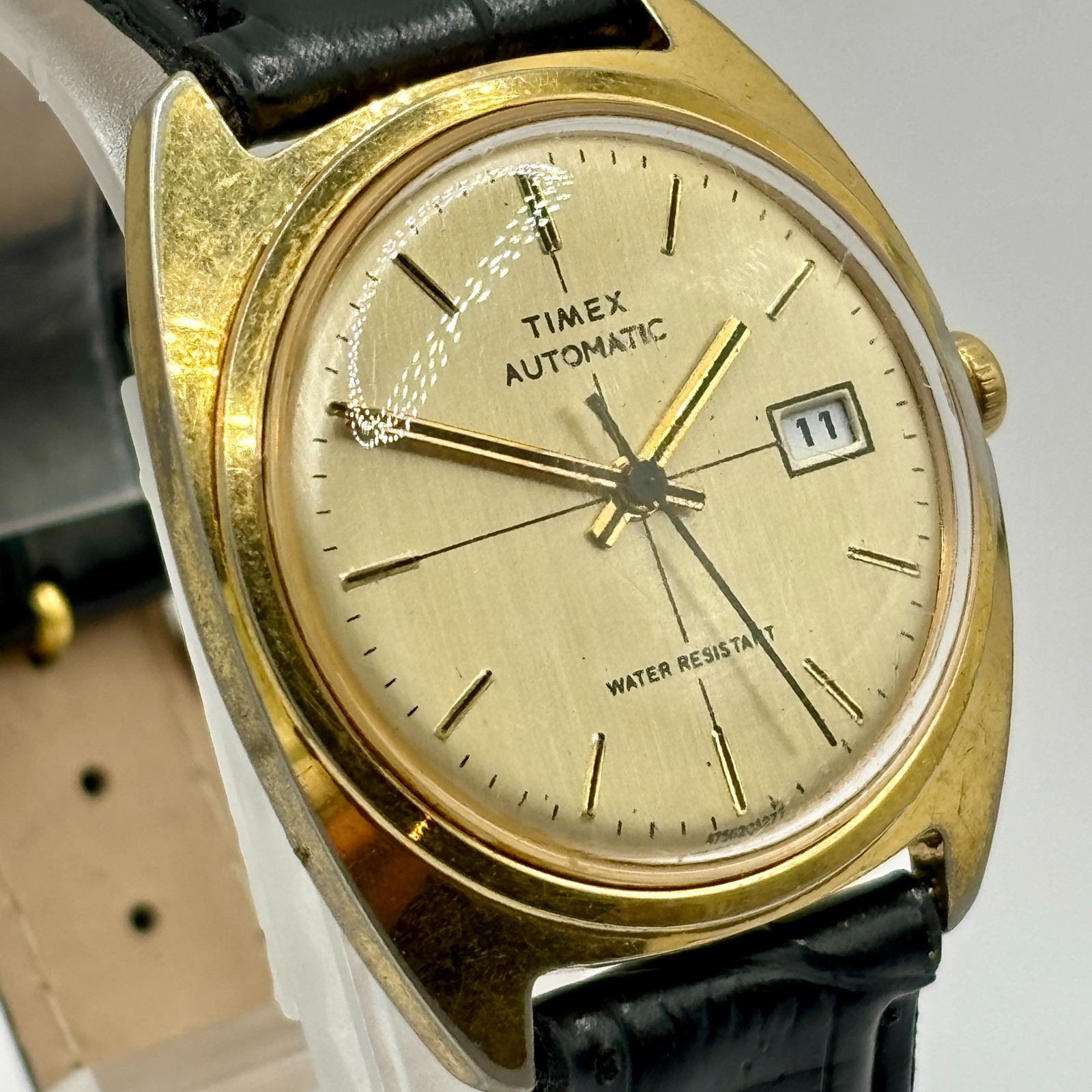 Vintage Timex Automatic Viscount Style Linen Gold Crosshair Dial Date Watch