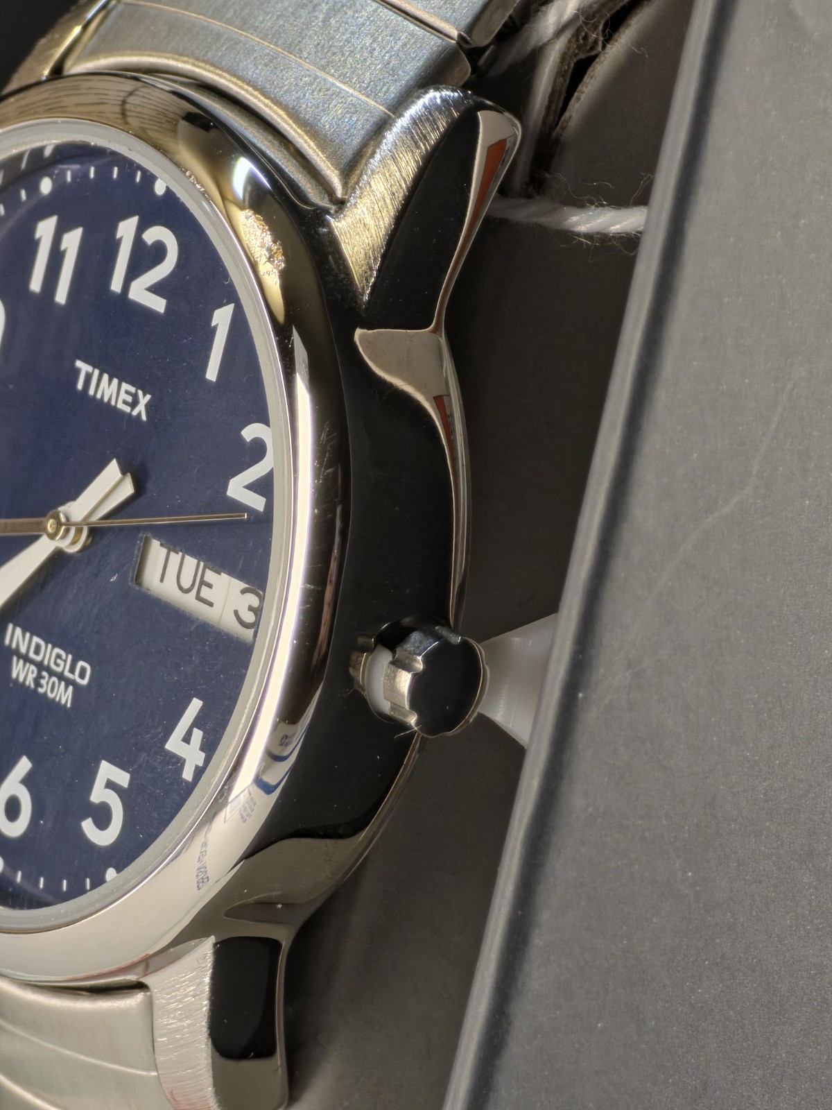 Timex T20031, Easy Reader, Men’s, Silvertone Expansion, Indiglo, Day/Date, NEW
