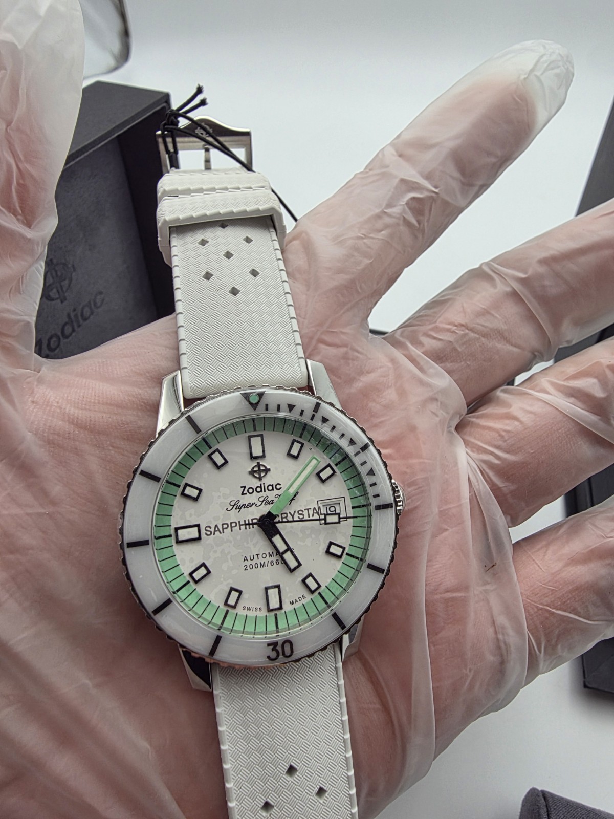 Zodiac Super Sea Wolf Automatic Diver 200m White/Green Dial White Strap Date
