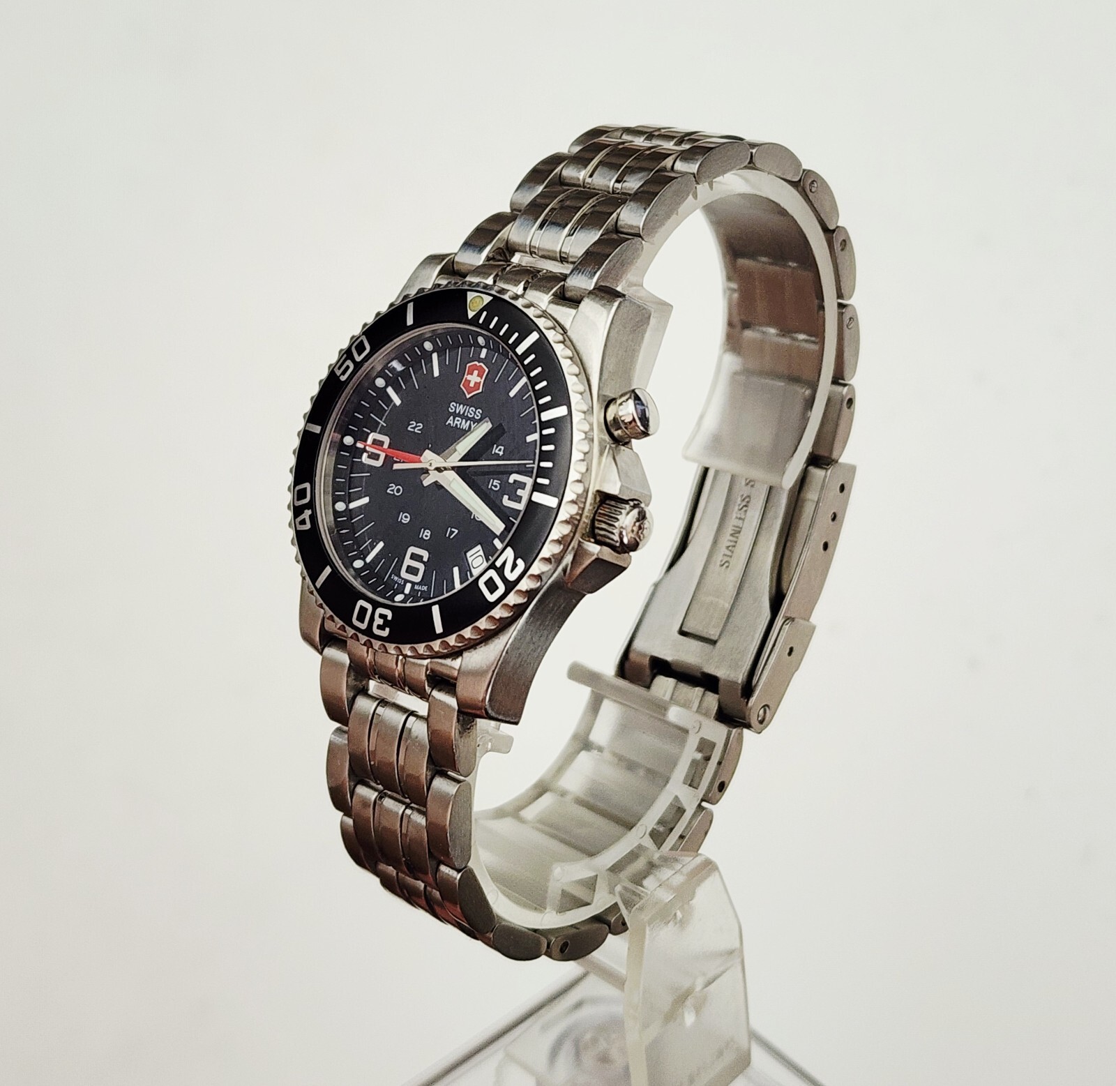 RARE,UNIQUE Women’s SWISS ALARM Watch VICTORINOX SWISS ARMY “Maverick II” 24315