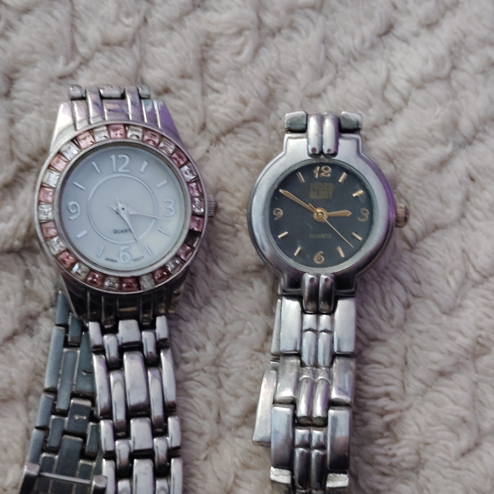 Women’s Quartz Analog Wristwatch Lot of 2 Silver-Tone Metal Bracelet White/Black