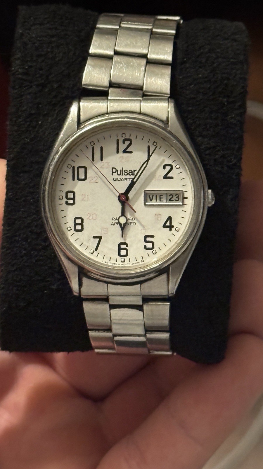 Pulsar Y148-7009 Quartz Men’s Day/Date Wristwatch White Dial