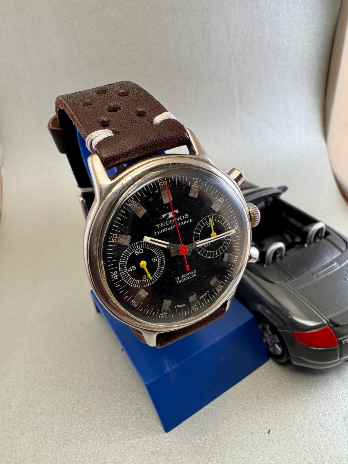 VINT TECHNOS CHRONOGRAPH BLACK GILF DIAL NEVER RESTORED CAL V 7733 wind ca 60