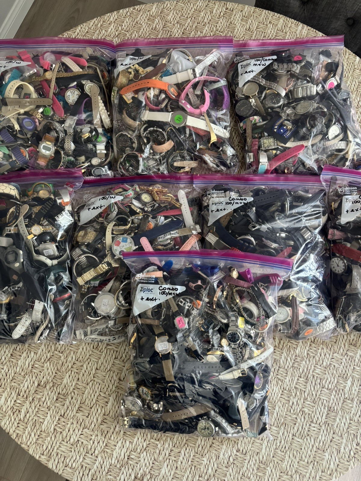 Bulk Mixed Lot Assorted Wristwatches with Watch Bands/Straps, Unisex Adults
