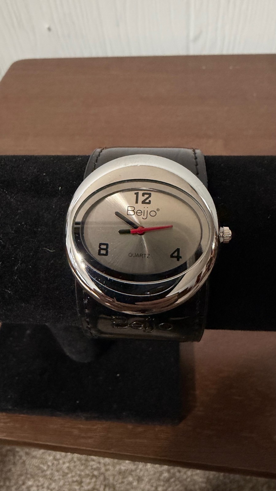 BEIJO ONE PIECE SLAP BAND WATCH EF