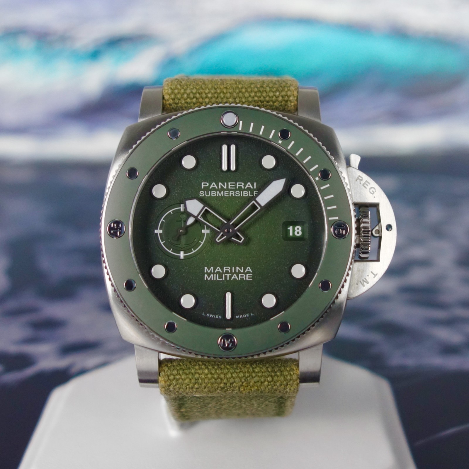 Panerai Submersible Marina Militare 2026 Unworn Green 44mm Pam01697 Full Set