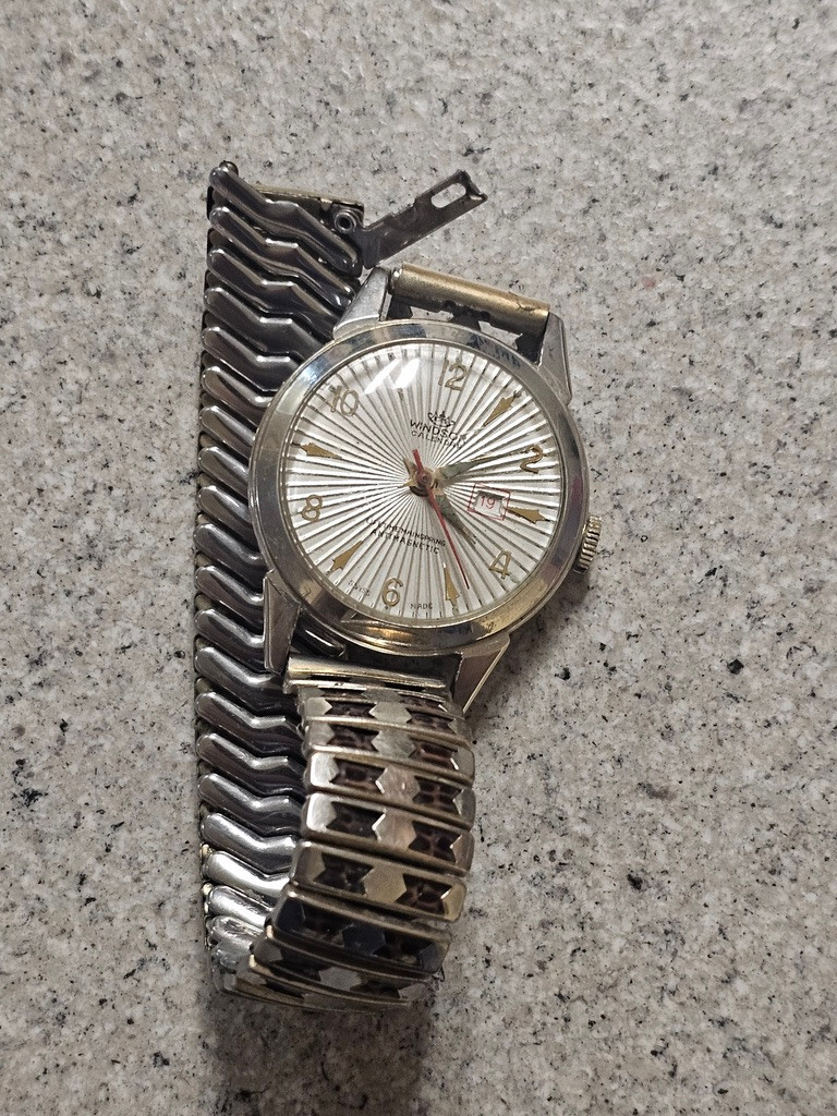 Vintage Mens Windso Calendar Swiss Manual Wind Watch Diamond Tooled Antimagnetic