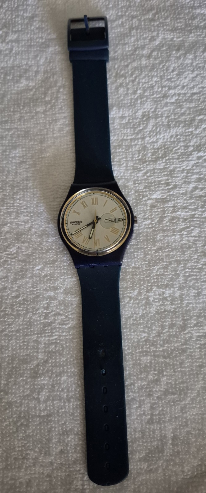 SWATCH Swiss Diamonds GN706 Watch Womens 34mm DAY DATE water resistant to 30m.