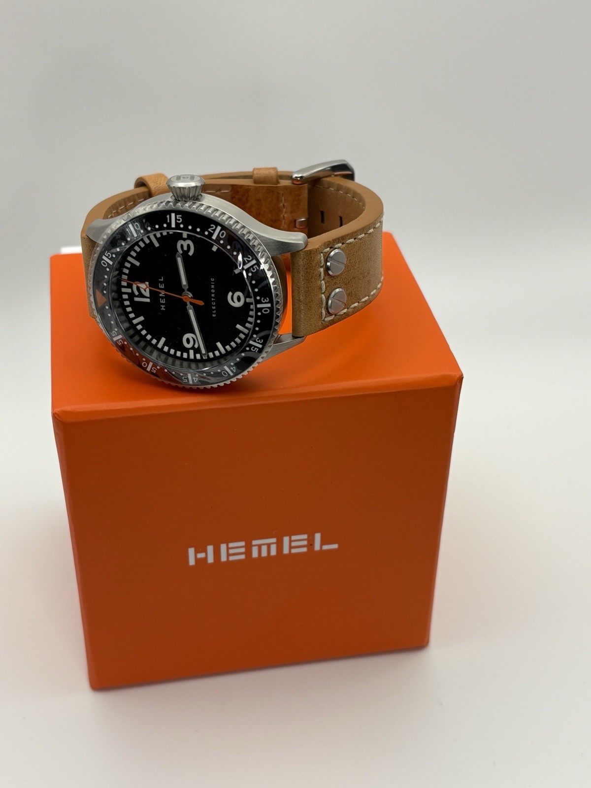 Hemel HF Series “The Stratus” VH31. Electronic watch