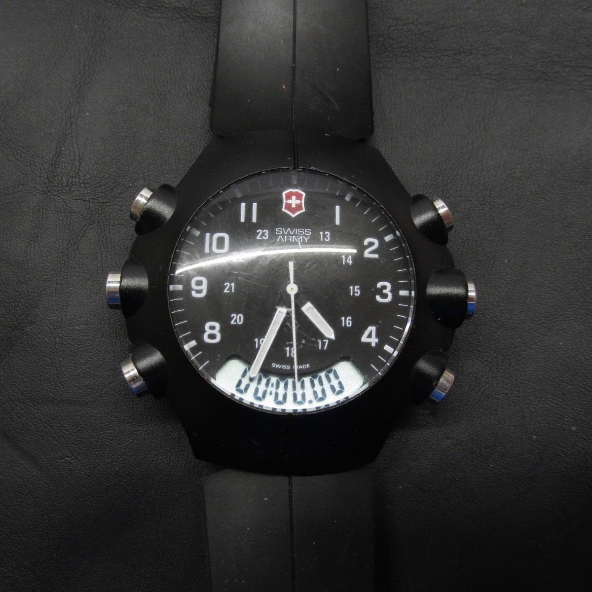Victorinox Swiss Army StarTech 3000 ST3000 24456 Ana-digi Black running DD39