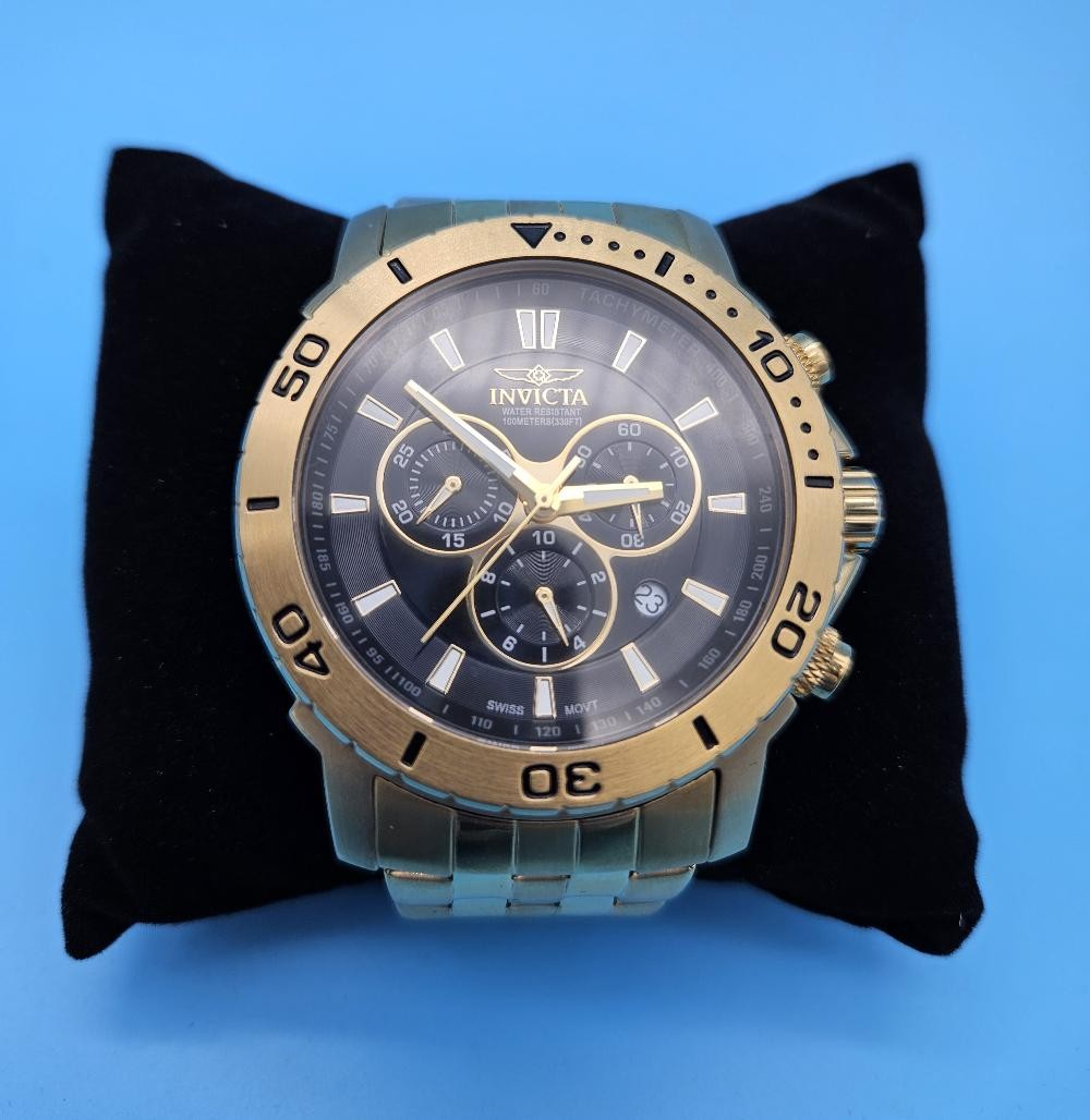 Invicta 6793 100M Chronograph Stainless Steel Diver Wristwatch (MAC002173)