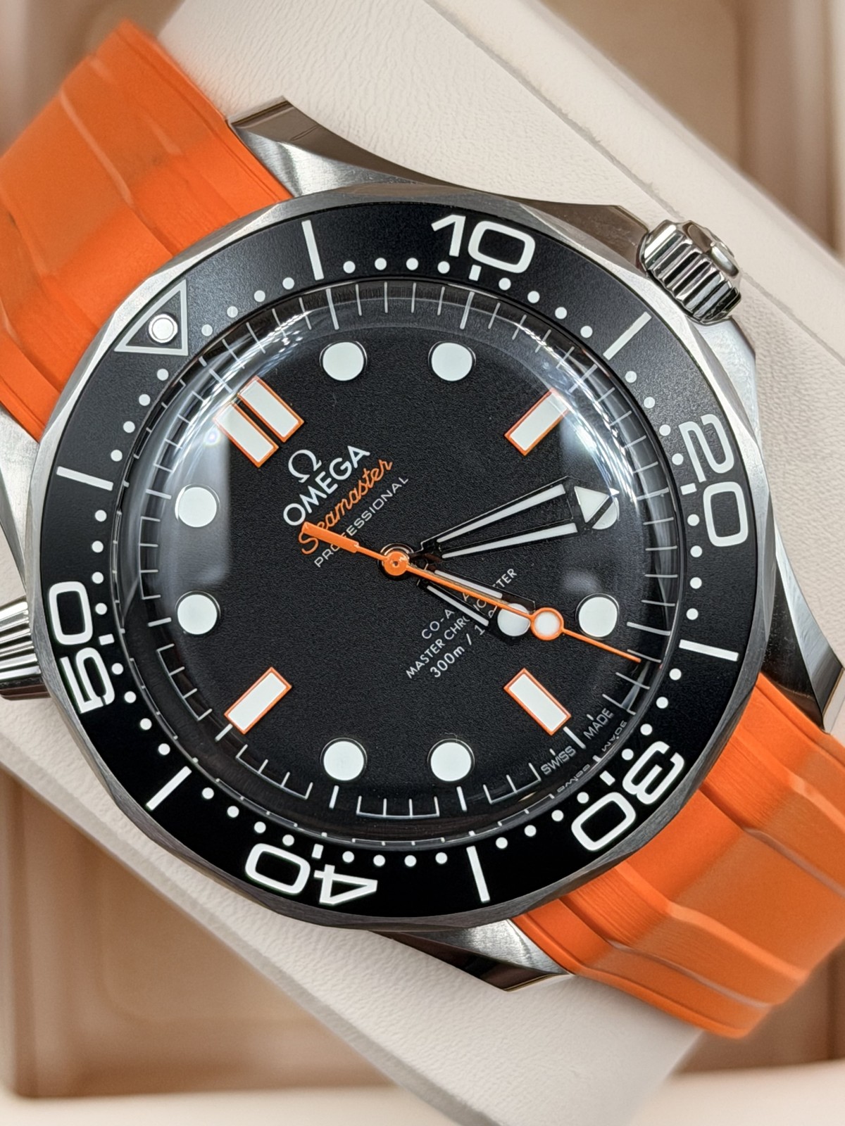 Omega SMP BLACK ORANGE