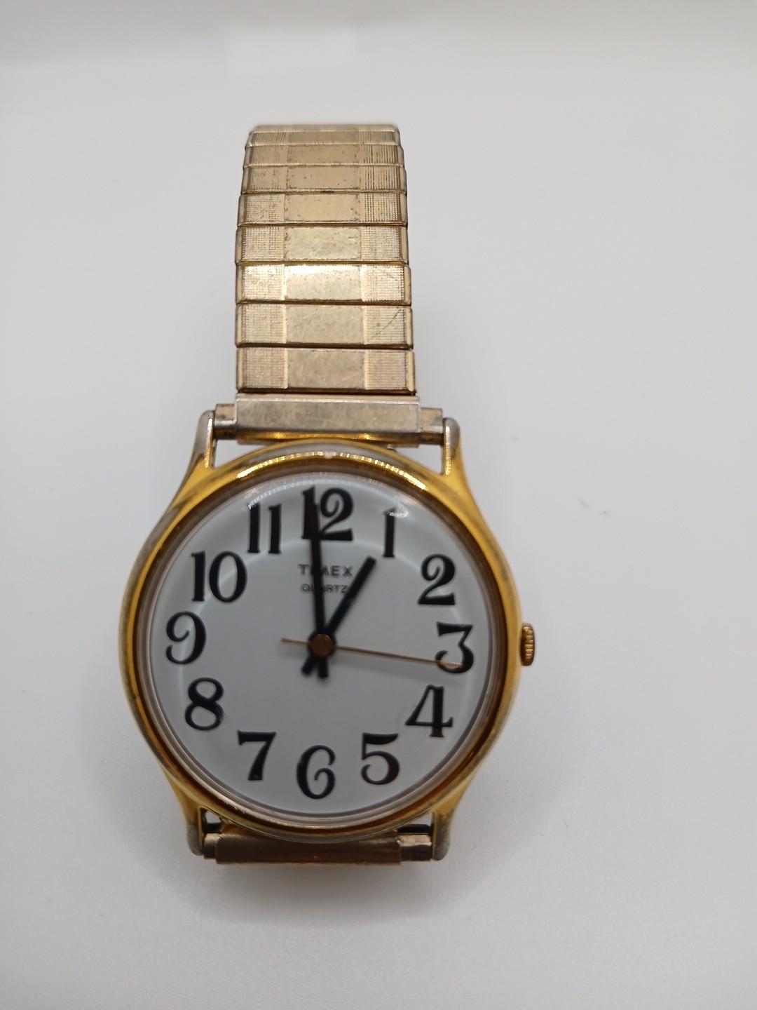 Vintage Watch Mens TIMEX Quartz working nice cosmetic Condition