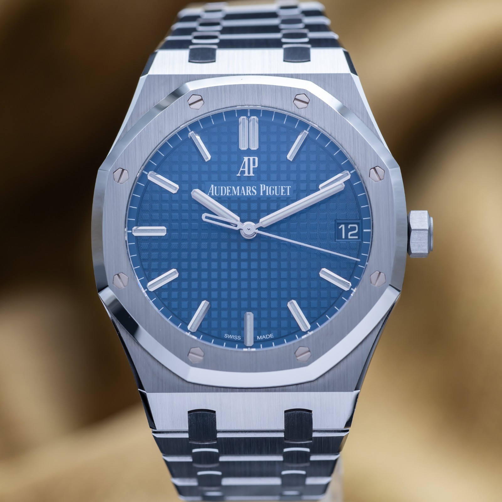 Audemars Piguet Royal Oak Automatic 41mm Blue Dial – AP 15500st Complete Set
